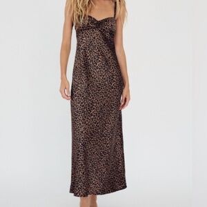 Zara Animal Print  Dress maxi
Never worn with tag